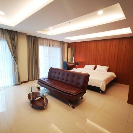 Private 111 Square Meters 2 Bedrooms City Chiangmai Csiangmaj Kültér fotó